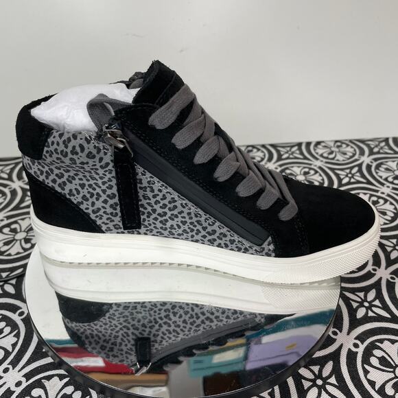 Aqua College Guliette grey leopard waterproof sneaker 5.5 NIB - Picture 6 of 11